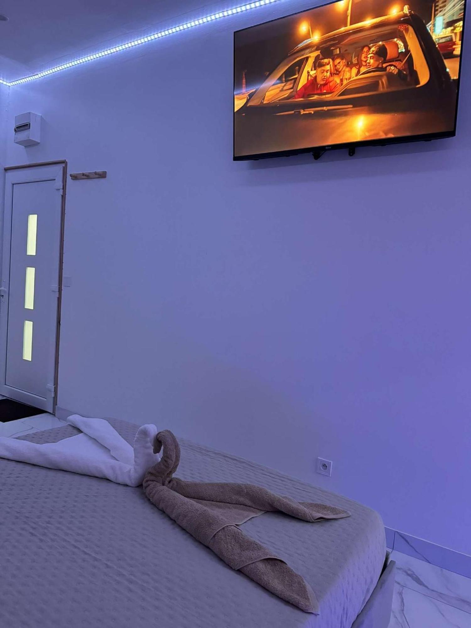 Suite Gold By L Amaryllis I Jacuzzi & Sauna Prive I Centre Beziers Arrivee Autonome Екстер'єр фото